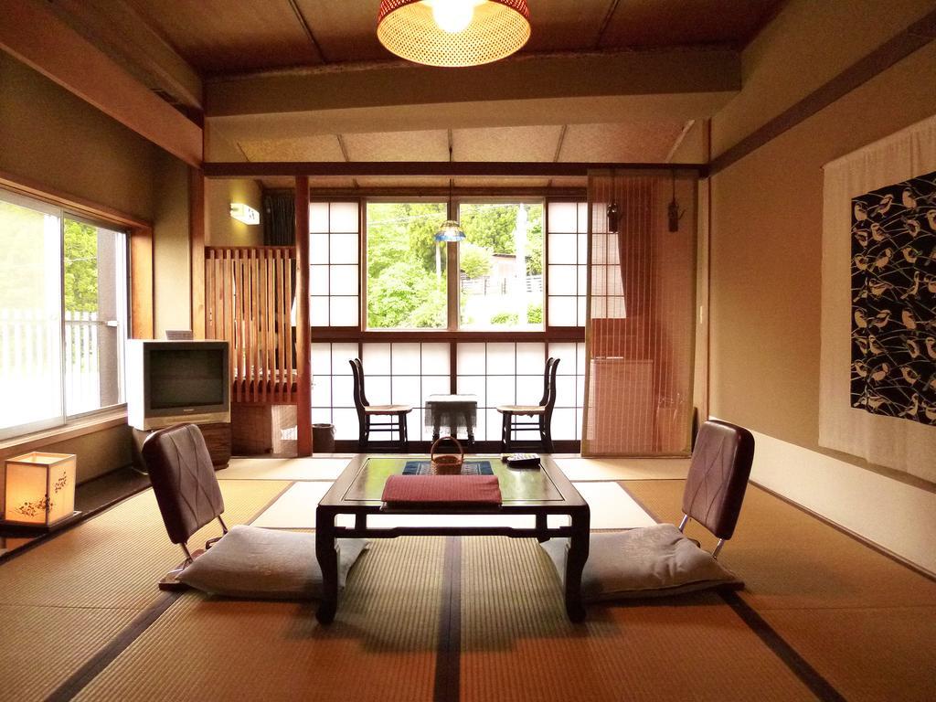 נוזאווה אונסן Sumiyosiya Ryokan חדר תמונה